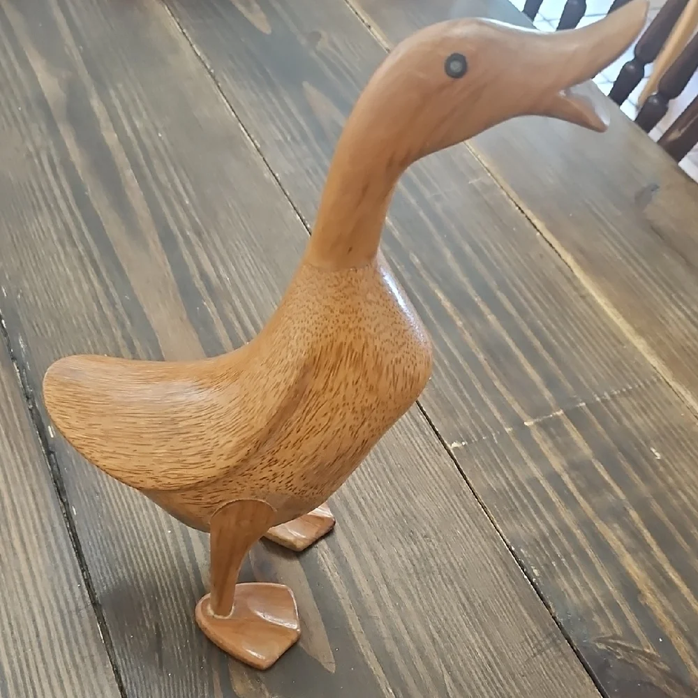 Dcuk Wooden Carved Duck - Picture 1 of 3